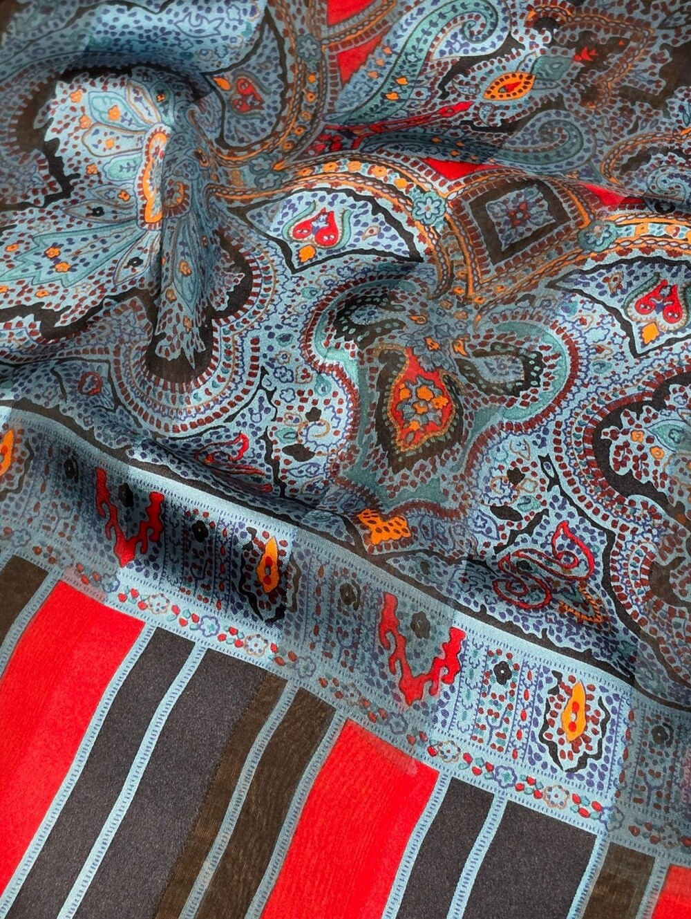 YVES SAINT LAURENT SCARF - Picture 8 of 15